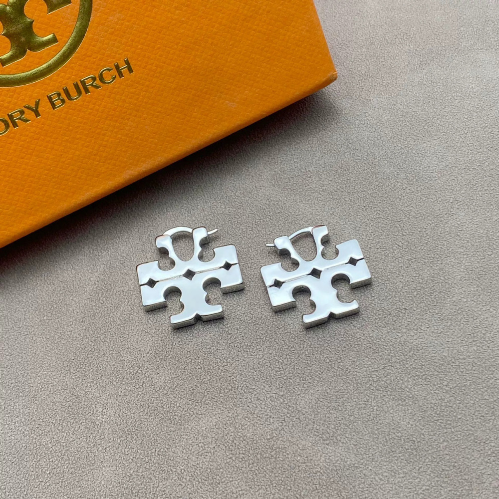 Tory Burch Letter Earrings Polished Tiny for - Picture 3 of 7